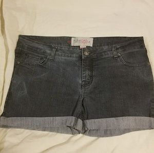 NWOT Pure Style shorts